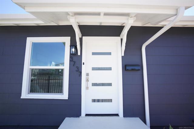 3737 Orange, San Diego CA: https://media.crmls.org/mediaz/55b002ad-2444-49b2-8de8-f3292866de06.jpg