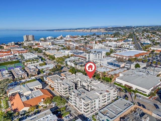 7550 Eads Ave, La Jolla CA: https://media.crmls.org/mediaz/55b0a0f5-5b17-48a2-b06a-b6410f74dcc2.jpg