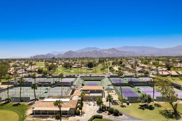77361 Preston Trail, Palm Desert CA: https://media.crmls.org/mediaz/55b0b14a-e009-47bd-9941-5e8aad774860.jpg