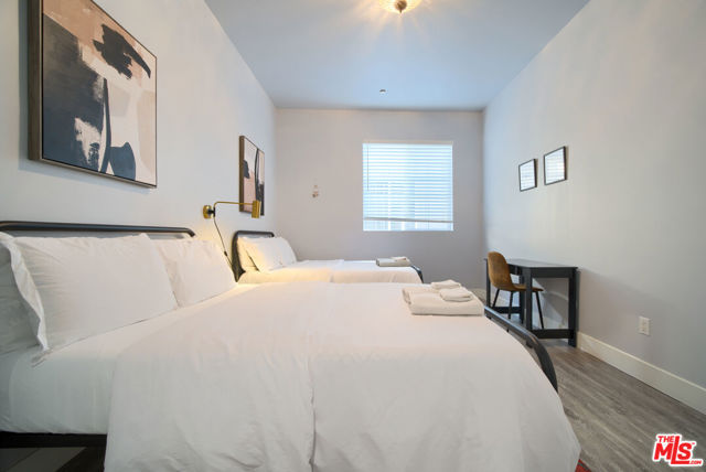 6831 6831 1/2 Hinds Avenue, North Hollywood CA: https://media.crmls.org/mediaz/55b1e92d-db04-4b5c-8839-f2d93396703a.jpg