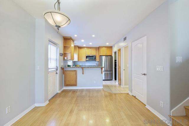 1427 Hornblend, San Diego CA: https://media.crmls.org/mediaz/55b2404e-49c8-4ed1-8506-b09957074524.jpg