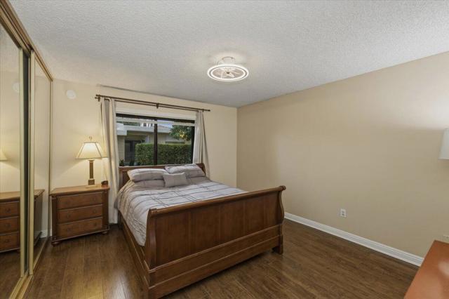 2385 Silver Oak Circle, Palm Springs CA: https://media.crmls.org/mediaz/55b508ce-06ed-4011-bf8a-afff32817fab.jpg