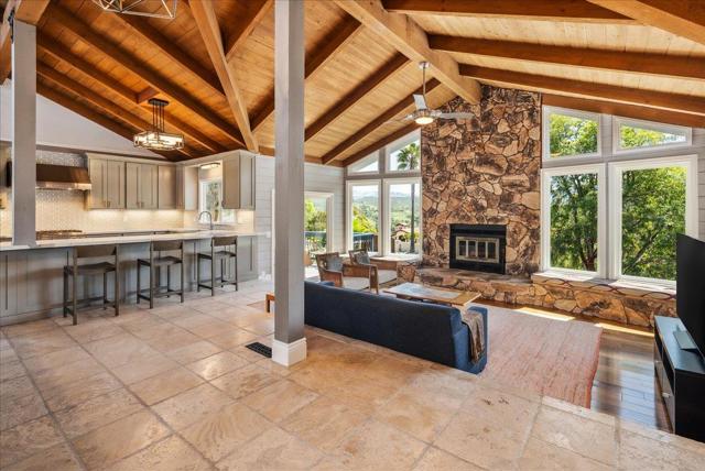 24805 Corte Poco, Salinas CA: https://media.crmls.org/mediaz/55b6725b-70d4-4e0f-a12f-86635c8788bf.jpg