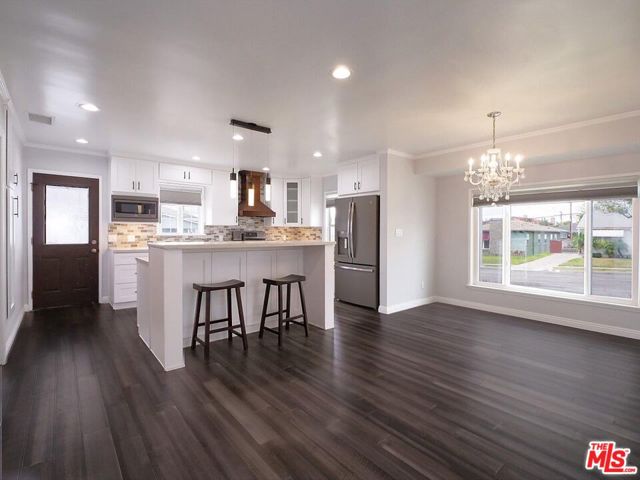 518 N 18th Street, Montebello CA: https://media.crmls.org/mediaz/55b76447-3e6d-41ba-a5de-422b4291b27e.jpg