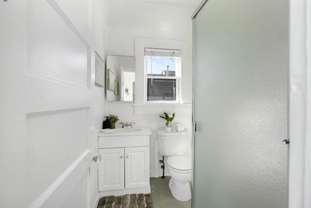 1781 B St, Hayward CA: https://media.crmls.org/mediaz/55b807cc-2956-407c-91f1-e83880ad8f5f.jpg