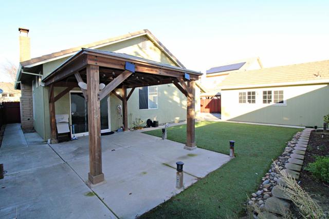 778 Mission Ridge Drive, Manteca CA: https://media.crmls.org/mediaz/55b881aa-e3d1-45b4-bae3-ba8422ba6a1c.jpg