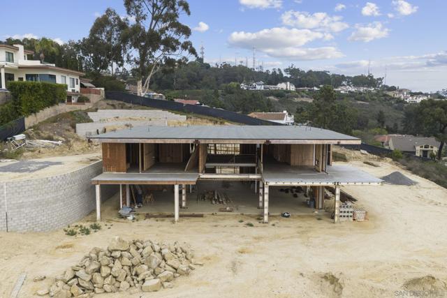 7111 Encelia, La Jolla CA: https://media.crmls.org/mediaz/55b98da0-ea9c-463f-8f0c-bdc6d7212cfc.jpg