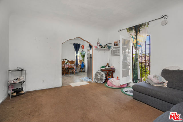 Image 24 of 27 For 11329 Sherman Way