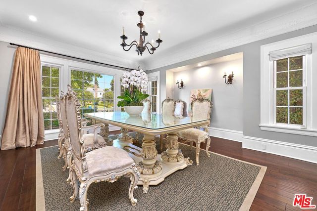 136 Fremont Place, Los Angeles CA: https://media.crmls.org/mediaz/55ba1316-333c-43d7-a37e-b8eab4686899.jpg