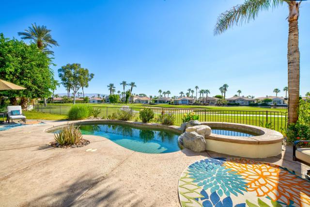 50500 Cypress Point Drive, La Quinta CA: https://media.crmls.org/mediaz/55ba2383-a9ae-462a-864c-08280dae4176.jpg