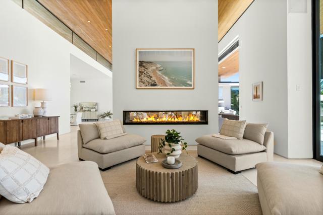 3 Makena Lane, Rancho Mirage CA: https://media.crmls.org/mediaz/55ba9a60-fccb-4a92-ac3e-473c1e974194.jpg