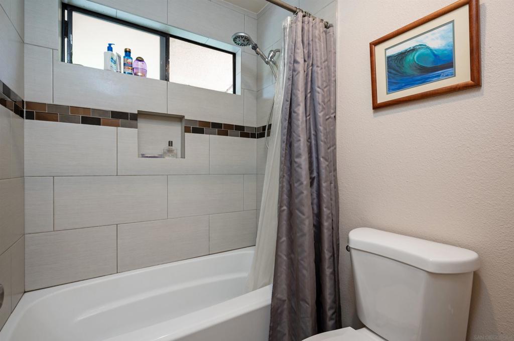 4266 6th - photo 18