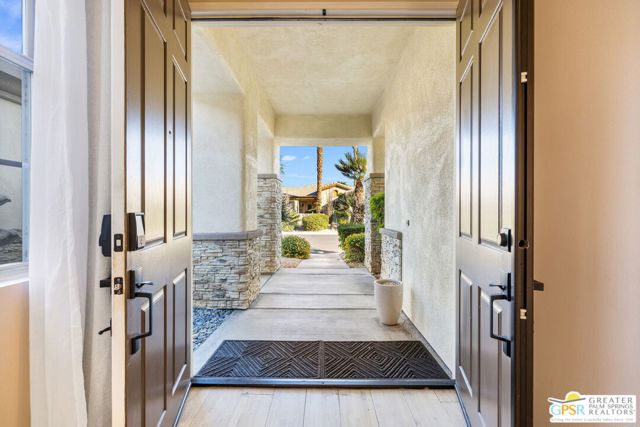 35871 Calle Raphael, Cathedral City CA: https://media.crmls.org/mediaz/55bb4869-954e-4dcd-a0cd-781409d2cca9.jpg