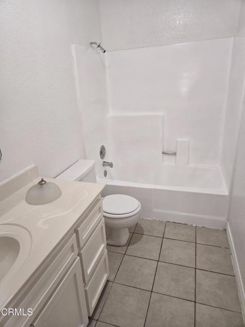 Detail Gallery Image 10 of 13 For 1822 Park Circle Dr, Lancaster,  CA 93535 - 3 Beds | 3 Baths