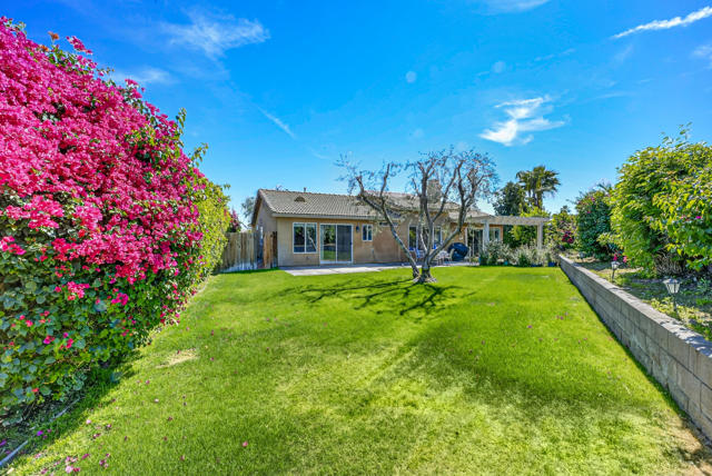 Image 28 of 32 For 81064 La Reina Circle