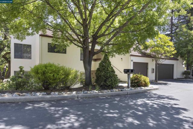 1285 Avenida Sevilla, Walnut Creek CA: https://media.crmls.org/mediaz/55bd324d-4d63-4fd6-b347-b3ccf42db2a1.jpg
