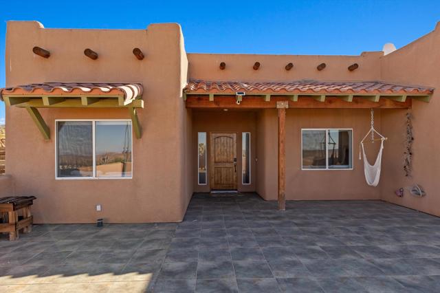 60377 Pueblo Trail, Joshua Tree CA: https://media.crmls.org/mediaz/55bf99f0-42ac-4863-8cc1-5adc38e07c96.jpg
