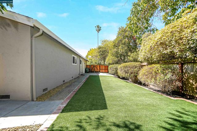 2501 Biscay Way, Walnut Creek CA: https://media.crmls.org/mediaz/55bfeb1a-ea78-43da-8282-44c3e26404c3.jpg