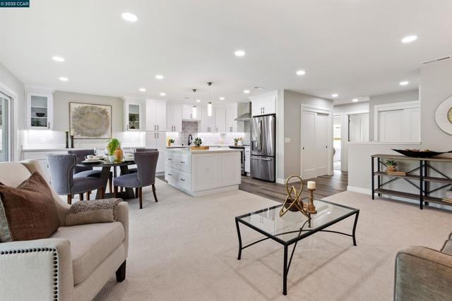 1161 Leisure Ln, Walnut Creek CA: https://media.crmls.org/mediaz/55c06cd1-5098-47e0-bb17-beec7ee2ec61.jpg
