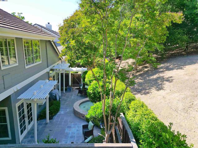 226 Promenade Ln, Danville CA: https://media.crmls.org/mediaz/55c08639-19b4-4b9f-9957-0b85aff5b8e4.jpg
