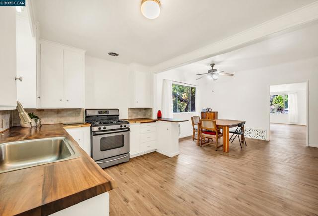 367 Rose Avenue, Pleasanton CA: https://media.crmls.org/mediaz/55c1a824-bcad-4b48-acef-e6bf0abbb111.jpg