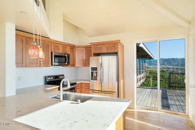 Detail Gallery Image 14 of 61 For 45525 S Caspar Dr, Mendocino,  CA 95460 - 1 Beds | 2 Baths