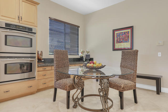 74102 Via Venezia, Palm Desert CA: https://media.crmls.org/mediaz/55c298c6-63ad-4ecd-8813-6becd98915a6.jpg