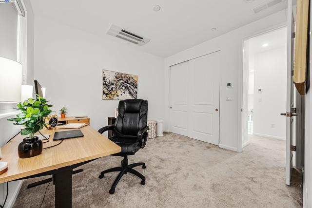 5422 Arnold Rd, Dublin CA: https://media.crmls.org/mediaz/55c2f511-1008-424a-a9ae-df129485cd64.jpg