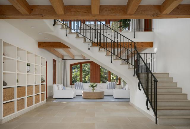 2665 Idle Hour Lane, La Jolla CA: https://media.crmls.org/mediaz/55c51abd-28da-48f2-9bf5-3360fc0345d4.jpg