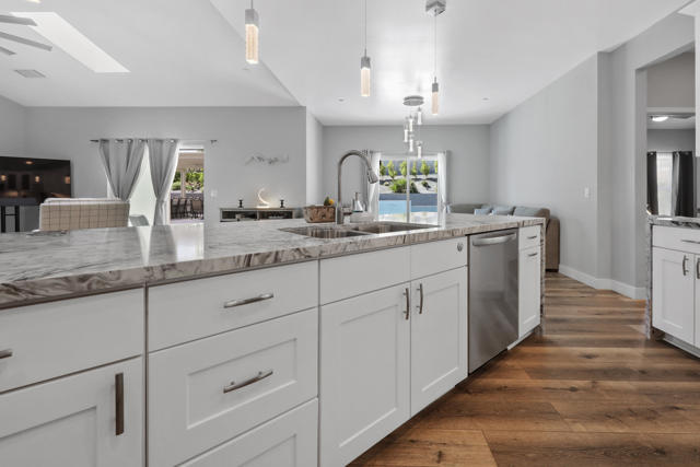 79575 Camelback Drive, Indio CA: https://media.crmls.org/mediaz/55c5267b-35b0-43d3-bcab-d14e7142c26a.jpg