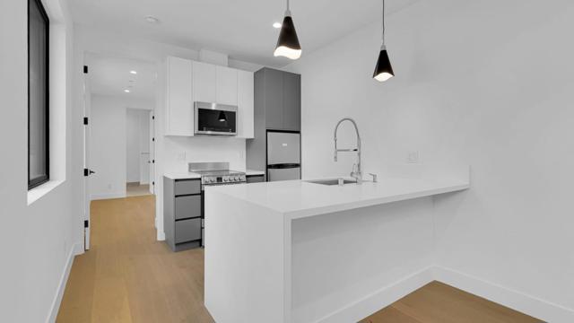 10540 Sterling Boulevard, Cupertino CA: https://media.crmls.org/mediaz/55c5b92f-c26b-4208-a7be-2ecde2838eb7.jpg