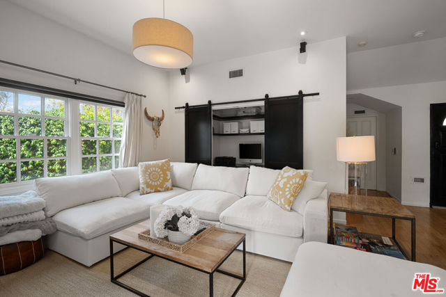 Drew Fenton | 11450 Chenault Street Los Angeles CA | MLS: 7456709 Drew Fenton | 11450 Chenault Street Los Angeles CA | MLS: 7456709
