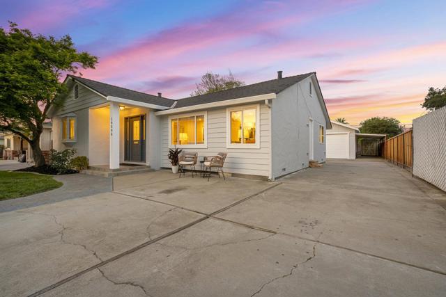 14596 Jacksol Drive, San Jose CA: https://media.crmls.org/mediaz/55c5ea3f-b793-4c38-b6e9-eaab17d13d12.jpg