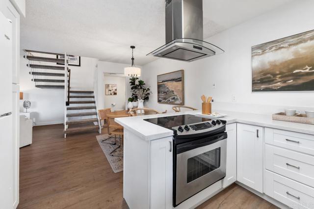 Detail Gallery Image 8 of 18 For 3911 Camino Lindo, San Diego,  CA 92122 - 3 Beds | 1/1 Baths