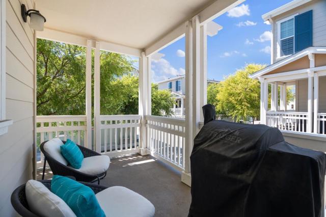 641 Turnbuckle Drive, Redwood City CA: https://media.crmls.org/mediaz/55c60b6d-66ed-4cee-9ceb-9f5f68f78091.jpg