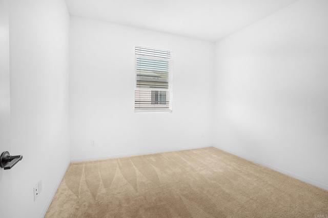 Detail Gallery Image 31 of 39 For 2040 Bluestone Cir, Chula Vista,  CA 91913 - 3 Beds | 2/1 Baths