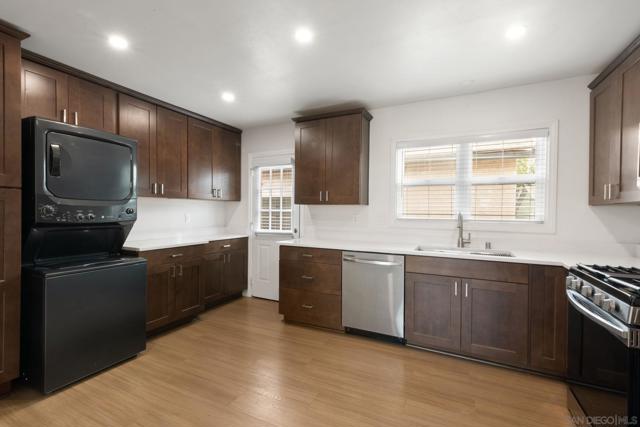 4233 Pepper Dr, San Diego CA: https://media.crmls.org/mediaz/55c6b935-9ade-46ce-aa54-29a090f27cc7.jpg