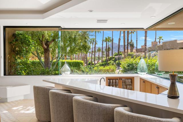 73465 Irontree Drive, Palm Desert CA: https://media.crmls.org/mediaz/55c6df6f-37a7-4686-aa6f-11adf0169cab.jpg