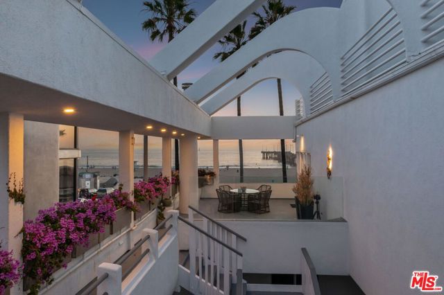  Commercial for Sale in Los Angeles, California