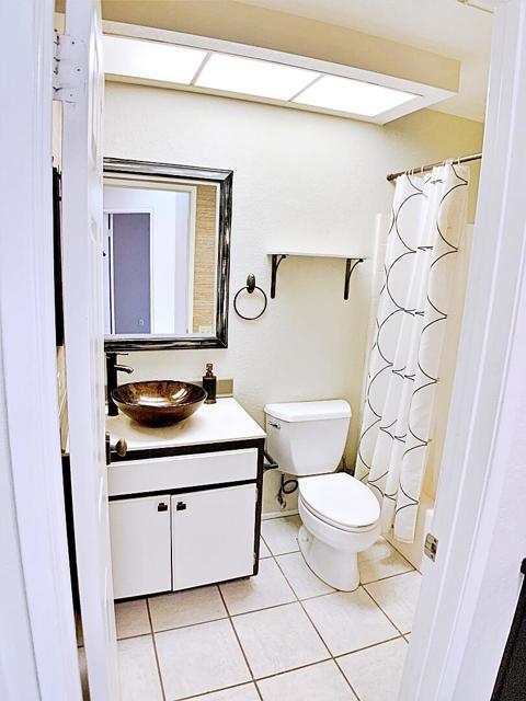 49035 Serenata Court, La Quinta CA: https://media.crmls.org/mediaz/55c88c32-6904-4474-a0fb-2b00c532ff41.jpg