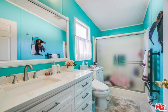 1111 Cherokee, Topanga CA: https://media.crmls.org/mediaz/55c91030-fe9a-49bf-9adf-f3f0f3533742.jpg