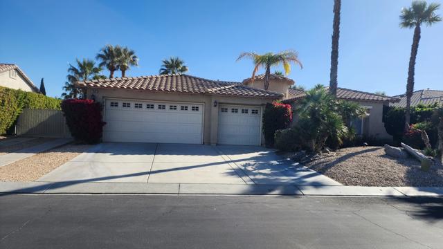 1002 Alta Cresta, Palm Springs CA: https://media.crmls.org/mediaz/55c93293-a098-4907-94d8-01ad5dcb89b4.jpg