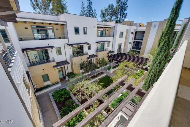 Detail Gallery Image 6 of 23 For 239 S Marengo Ave #201,  Pasadena,  CA 91101 - 2 Beds | 2 Baths