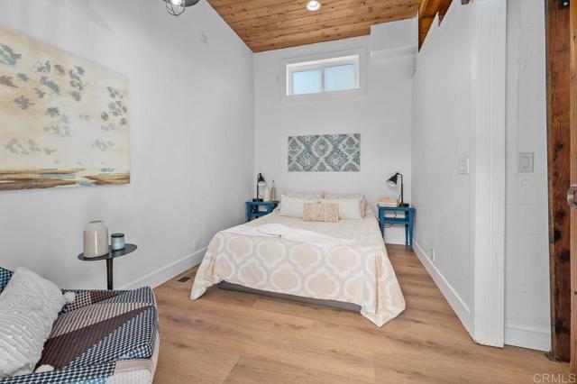 159 W Diana, Encinitas CA: https://media.crmls.org/mediaz/55c9e284-8081-428a-8e90-8c00b05770d3.jpg