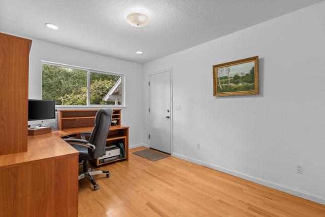 520 Tabor Drive, Scotts Valley CA: https://media.crmls.org/mediaz/55ca8b63-afe4-44a6-b0e6-d4d4a2fa1fc9.jpg