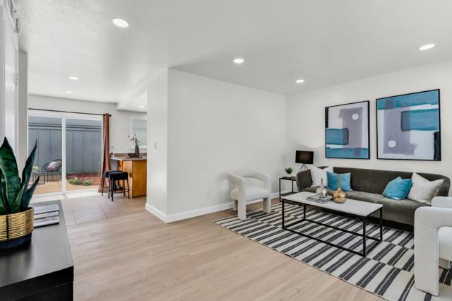 545 Groth Place, San Jose CA: https://media.crmls.org/mediaz/55cb75ce-3eb2-453b-98b0-5494af487d1f.jpg