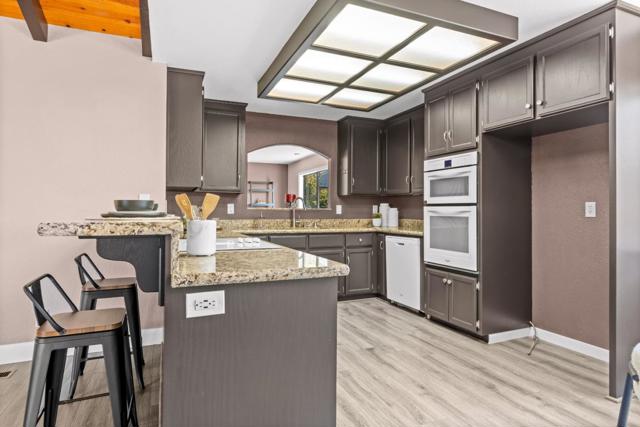1031 Trinity Drive, Hollister CA: https://media.crmls.org/mediaz/55cc1933-d559-4ea7-86d2-aa5bc0d46faf.jpg