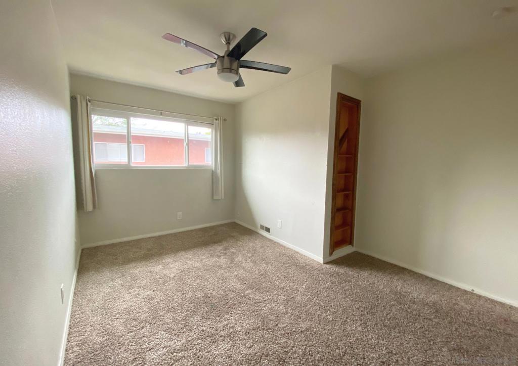 1060 E Washington Ave - photo 20
