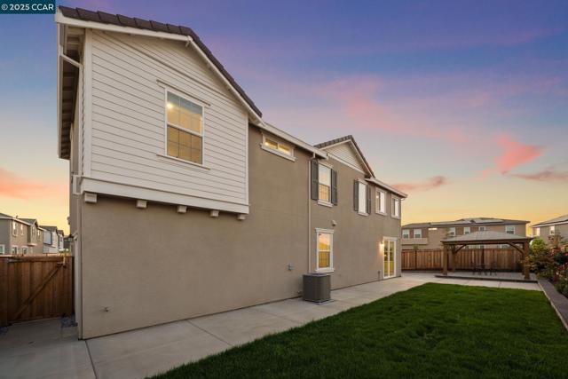 5013 Shefford Ct, Vacaville CA: https://media.crmls.org/mediaz/55cd04e3-90c5-445e-86c6-d49663e1fae7.jpg