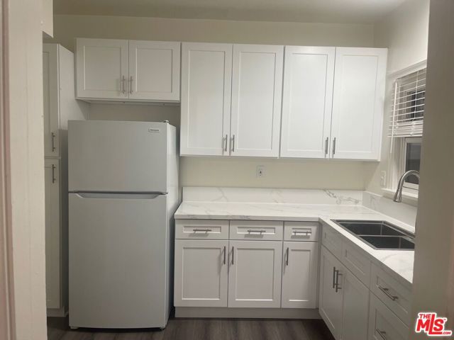 1408 2nd Avenue, Los Angeles CA: https://media.crmls.org/mediaz/55cda9ac-a62d-4bae-932e-e3151efd9c4c.jpg
